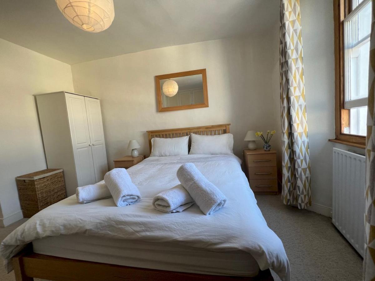 Pass The Keys 64 Church Street Characterful 2-Bed Cottage In The Heart Of Town Kingsbridge (Devon) Exterior foto