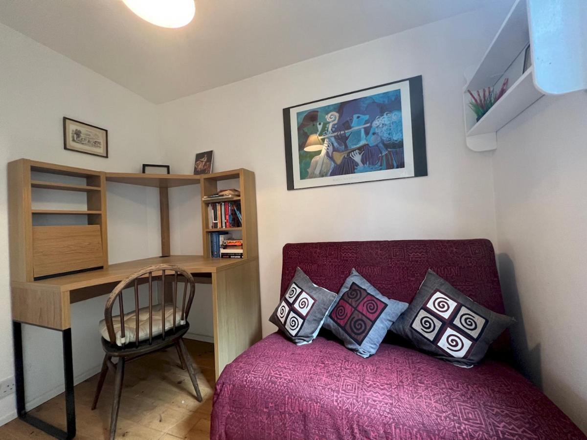 Pass The Keys 64 Church Street Characterful 2-Bed Cottage In The Heart Of Town Kingsbridge (Devon) Exterior foto