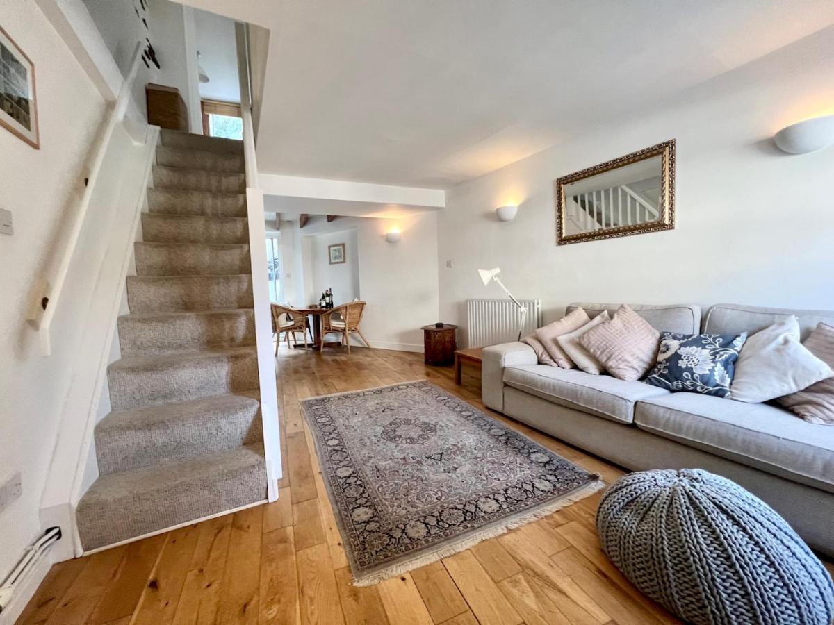 Pass The Keys 64 Church Street Characterful 2-Bed Cottage In The Heart Of Town Kingsbridge (Devon) Exterior foto