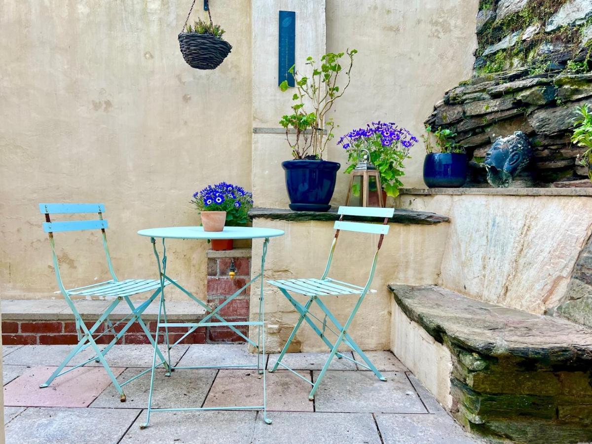 Pass The Keys 64 Church Street Characterful 2-Bed Cottage In The Heart Of Town Kingsbridge (Devon) Exterior foto