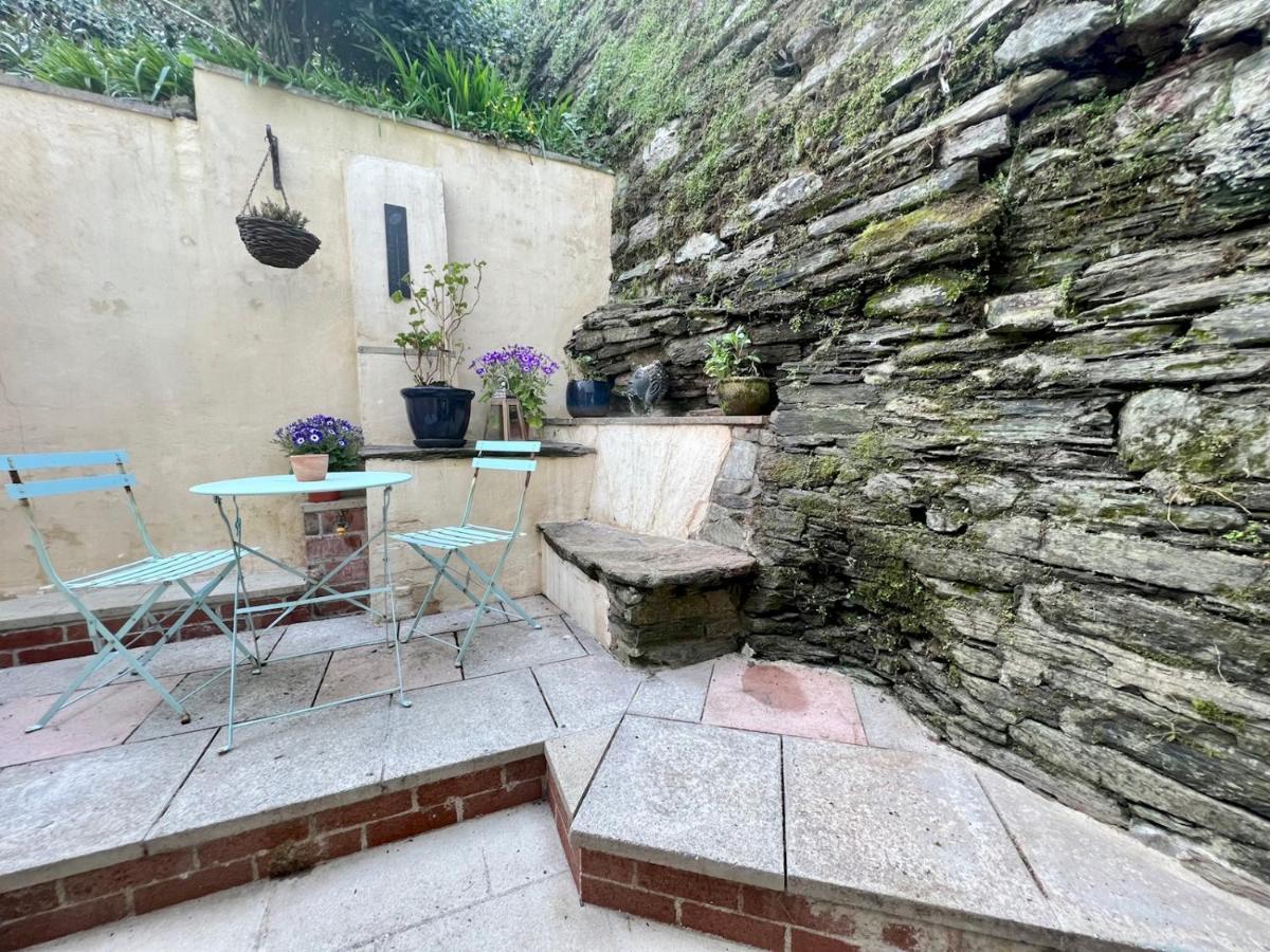 Pass The Keys 64 Church Street Characterful 2-Bed Cottage In The Heart Of Town Kingsbridge (Devon) Exterior foto